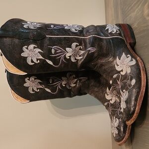 Ferrini Square Toe Embroidered Western Boots